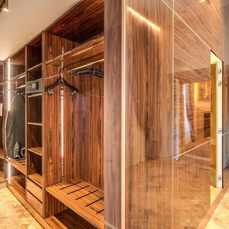 Eitch ボロミーニ パラッツォ パンフィーリ