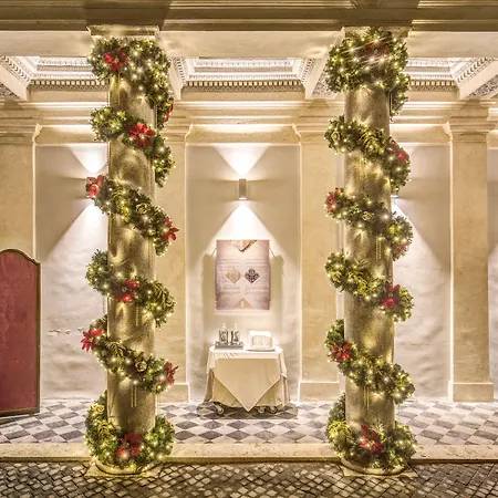 Hotel Eitch Borromini Palazzo Pamphilj Rome