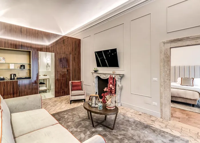 潘菲利宫依奇博罗米尼酒店 4*