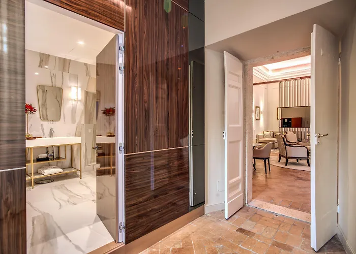 潘菲利宫依奇博罗米尼酒店